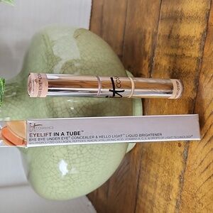 NIB it Cosmetics Under Eye Concealer TAN